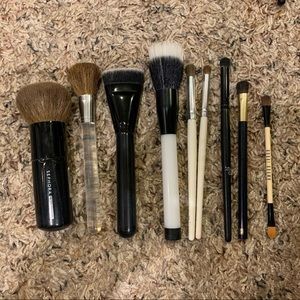 Makeup brushes